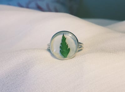 Image of silver and white leaf ring - perfectly imperfect 