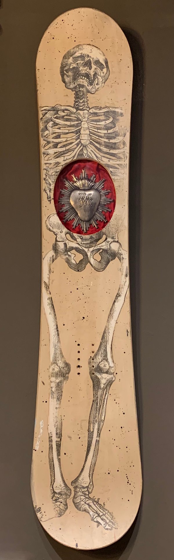 Image of Skeleton snowboard