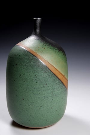 Green matt bottle (e014)