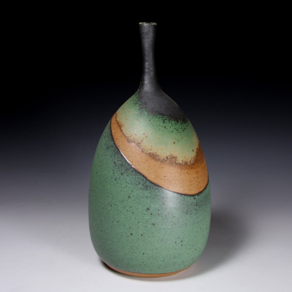 Green matt bottle (e015)