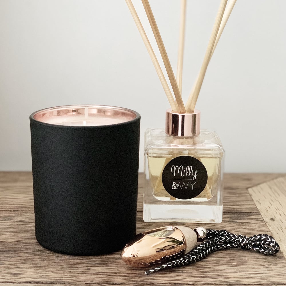 Image of Luxury Monochrome Reed Diffuser