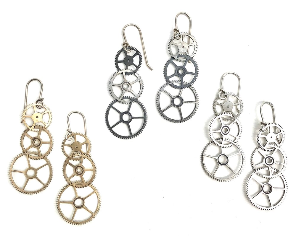 Image of triple gear earrings 