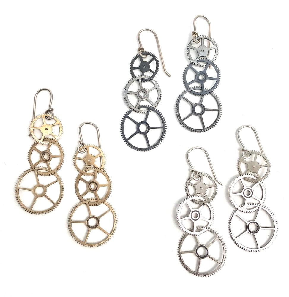 Image of triple gear earrings 