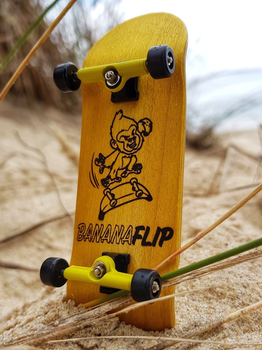 Image of BANANA FLIP | PRO Fingerboard