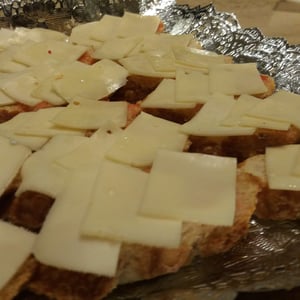 Image of LLESQUES DE PA AMB TOMÀQUET