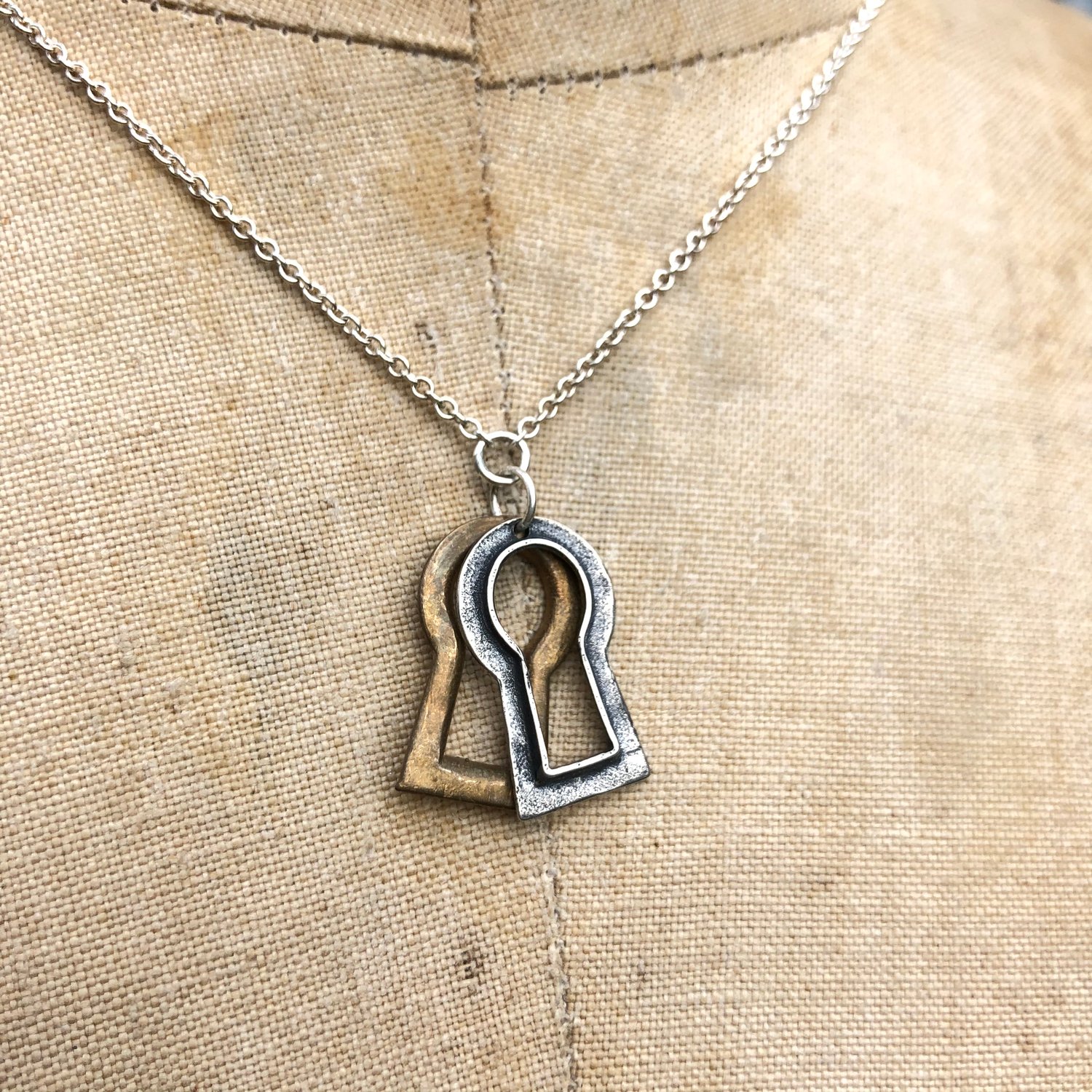 Unique Sterling Silver Keyhole Lock Pendant Charm Necklace 