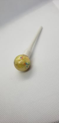Mini cake batter lollipop 