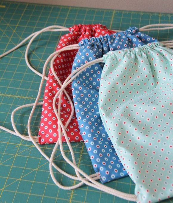Virtual Beginner Sewing Drawstring Backpack on Zoom / The New