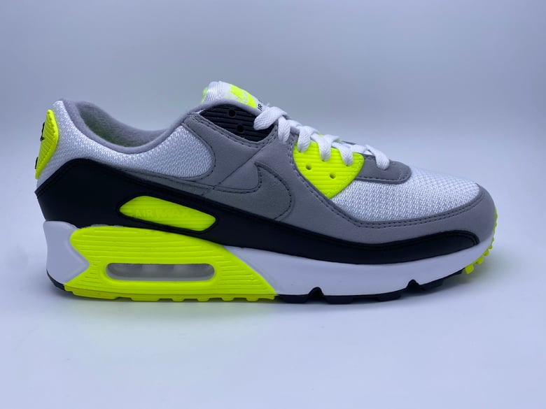 Image of NIKE AIR MAX 90