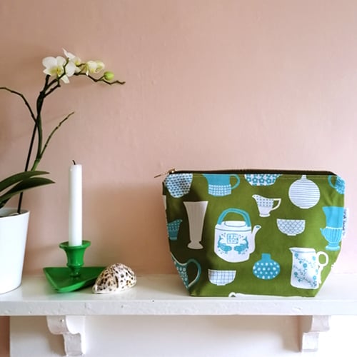 MAKE UP & TOILETRY BAGS – CHALK INTERIORS | LONDON