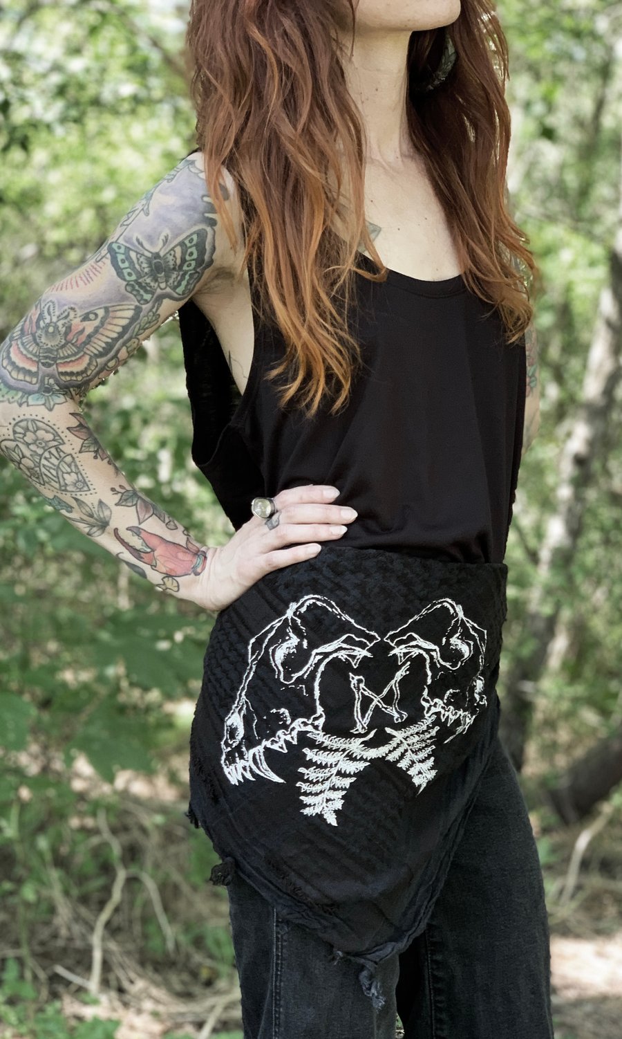 Image of WOLF SKULL SCARF