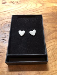 Image 2 of Heart earrings / Clustdlysau calon