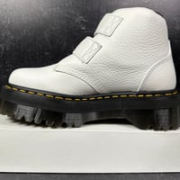 Image 5 of DR DOC MARTENS DEVON HEART PEBBLED LEATHER PLATFORM BOOTS WOMENS SIZE 7 MILLED NAPPA WHITE BLACK NEW