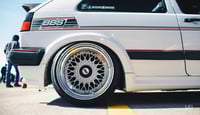 Image 4 of B Classic line graphic
