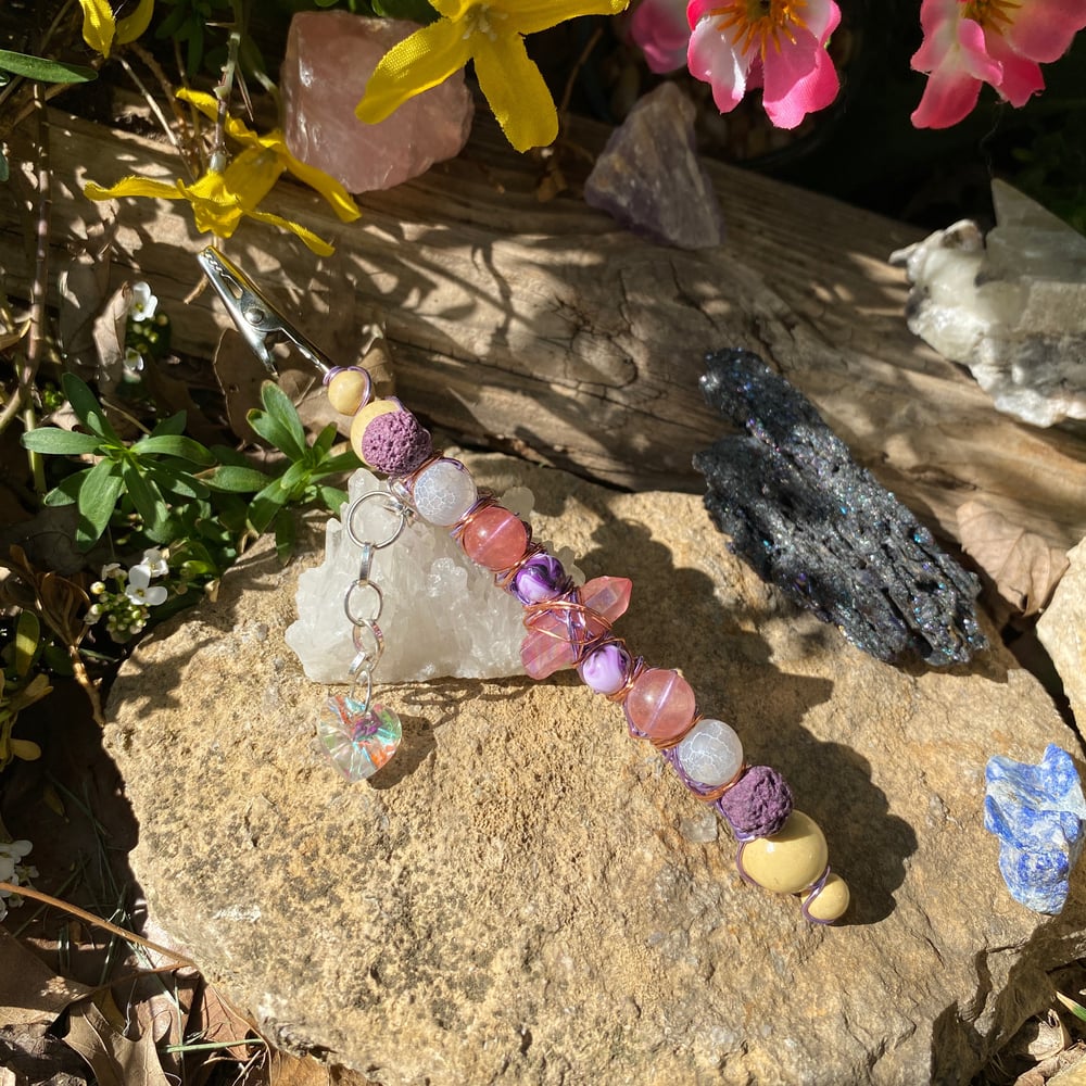 Image of lavender carnelian roach clip 