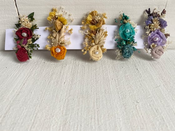 Image of Floral clip - assorted colours 