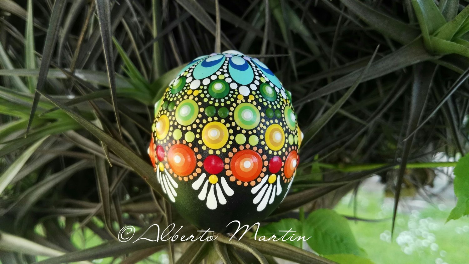 Image of Spring 6-2020. Mini Flowers Egg-shaped Natural stone by Alberto Martin