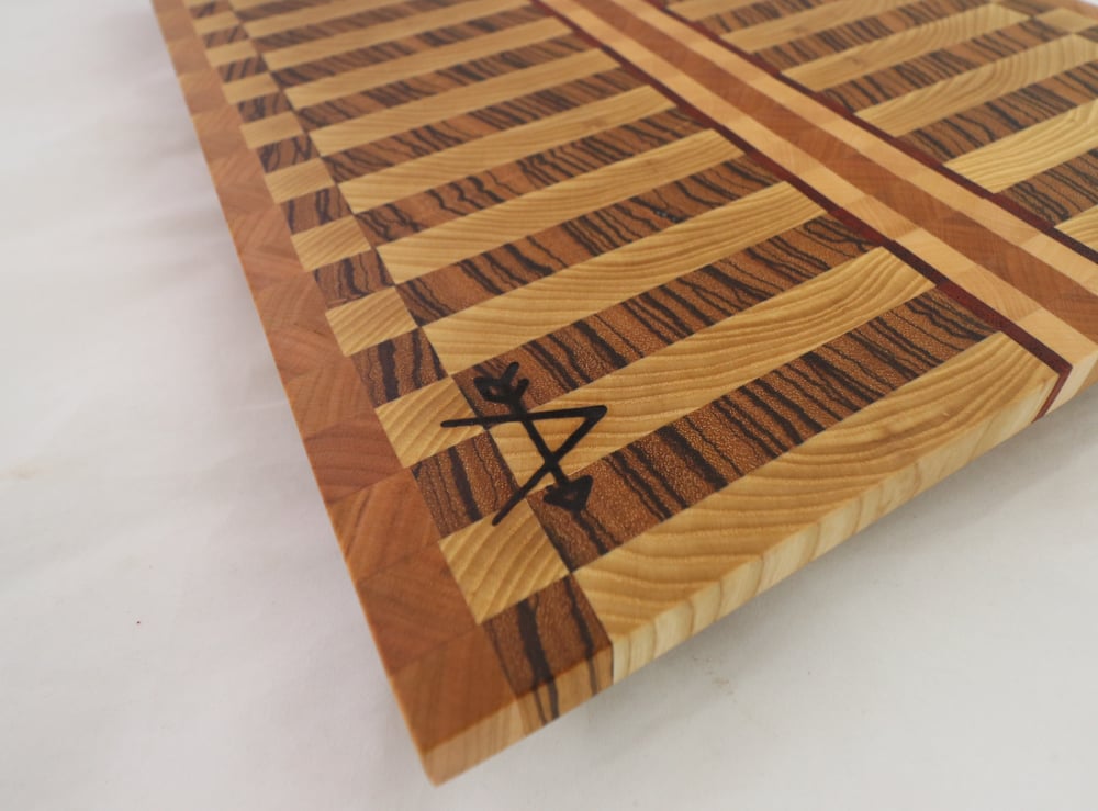 Image of END-GRAIN CUTTING BOARD (EG009)