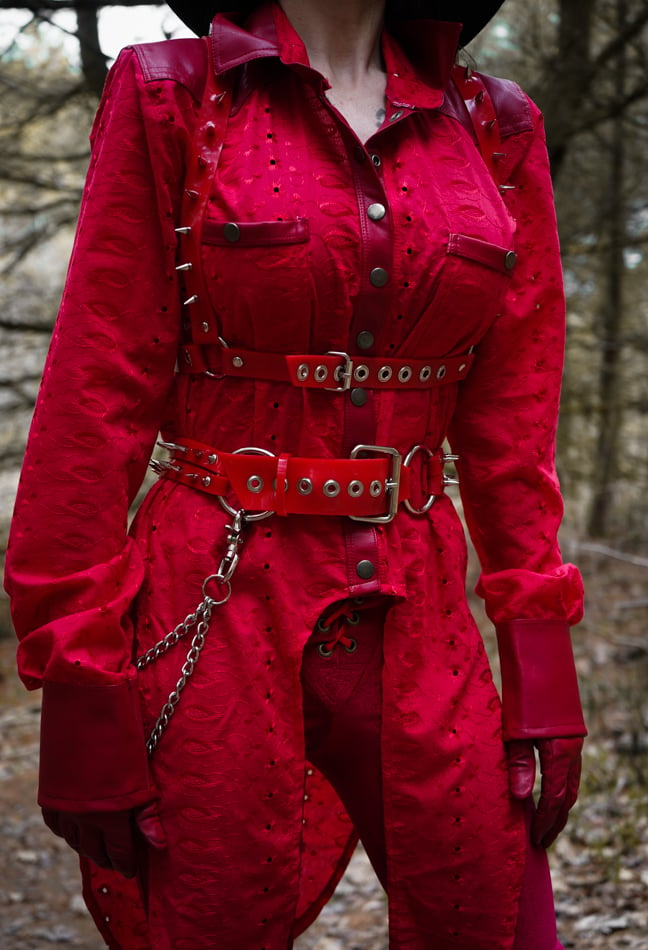 Red Switchblade Harness | Ravencurse