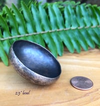 Image 1 of 2.5" bowl (Largest)