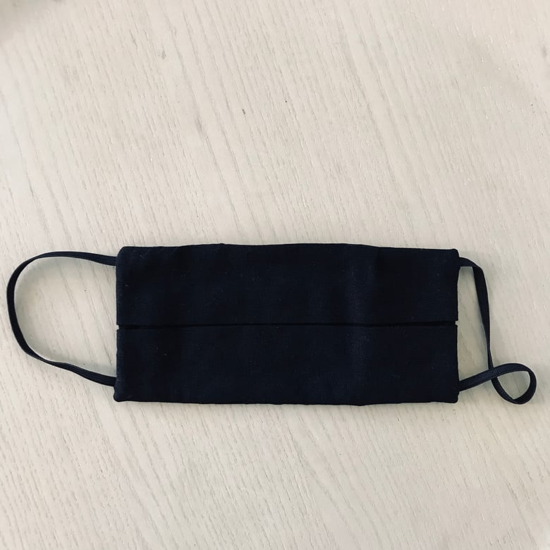 Image of PROTECTIVE MASK / BLACK SOLID