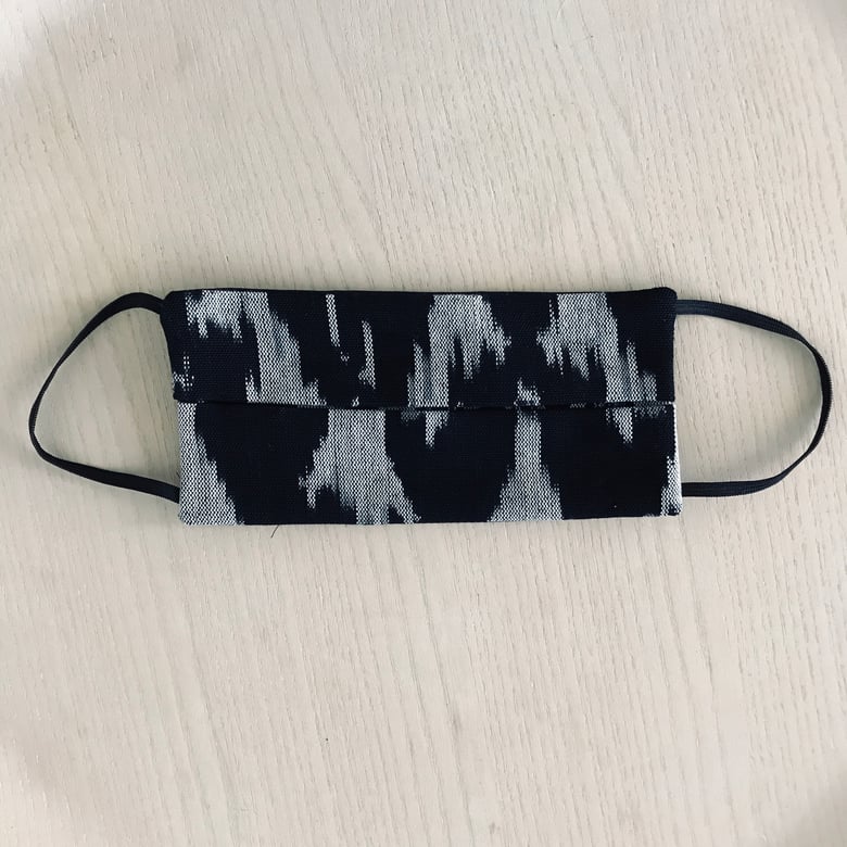 Image of PROTECTIVE MASK / BLACK BATIK