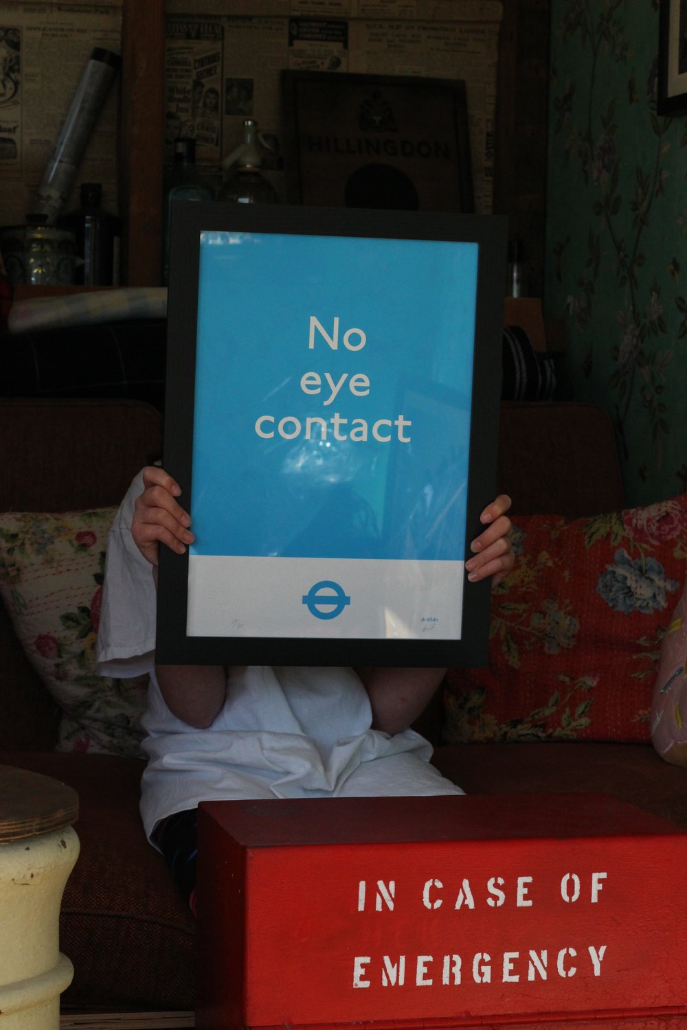 Image of NO EYE CONTACT - VICTORIA LINE