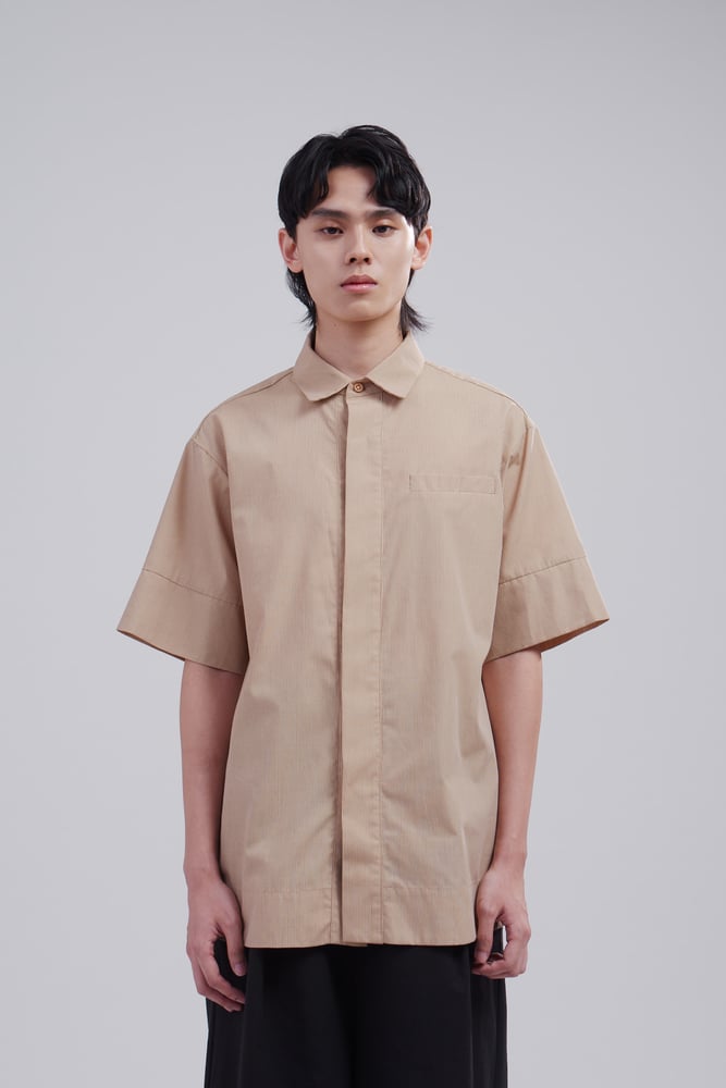 Image of TRAN - 條紋寬版襯衫(卡其)  