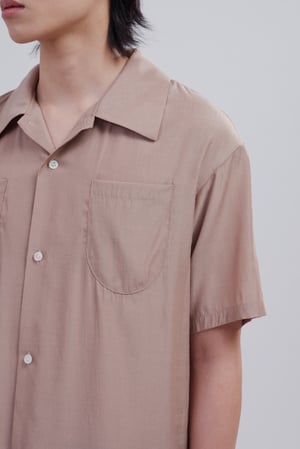 Image of TRAN - 開領休閒短袖襯衫 (啡)