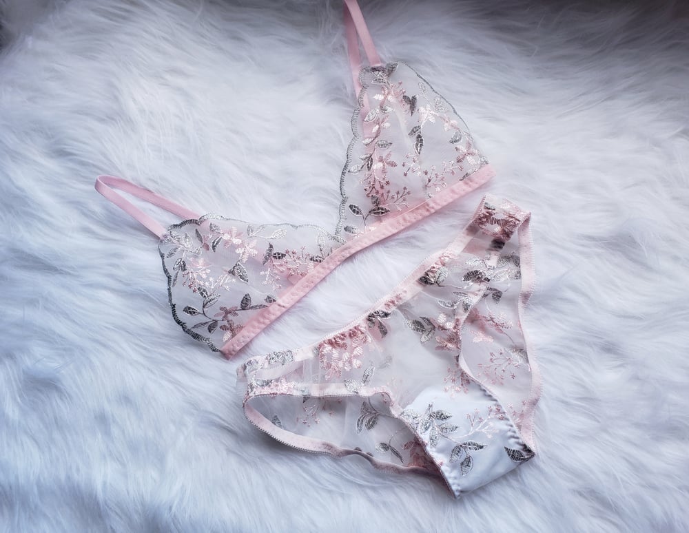 Image of pink blossom lingerie set