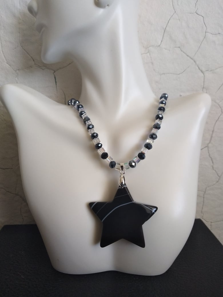 Image of BLACK STAR AGATE PENDANT NECKLACE