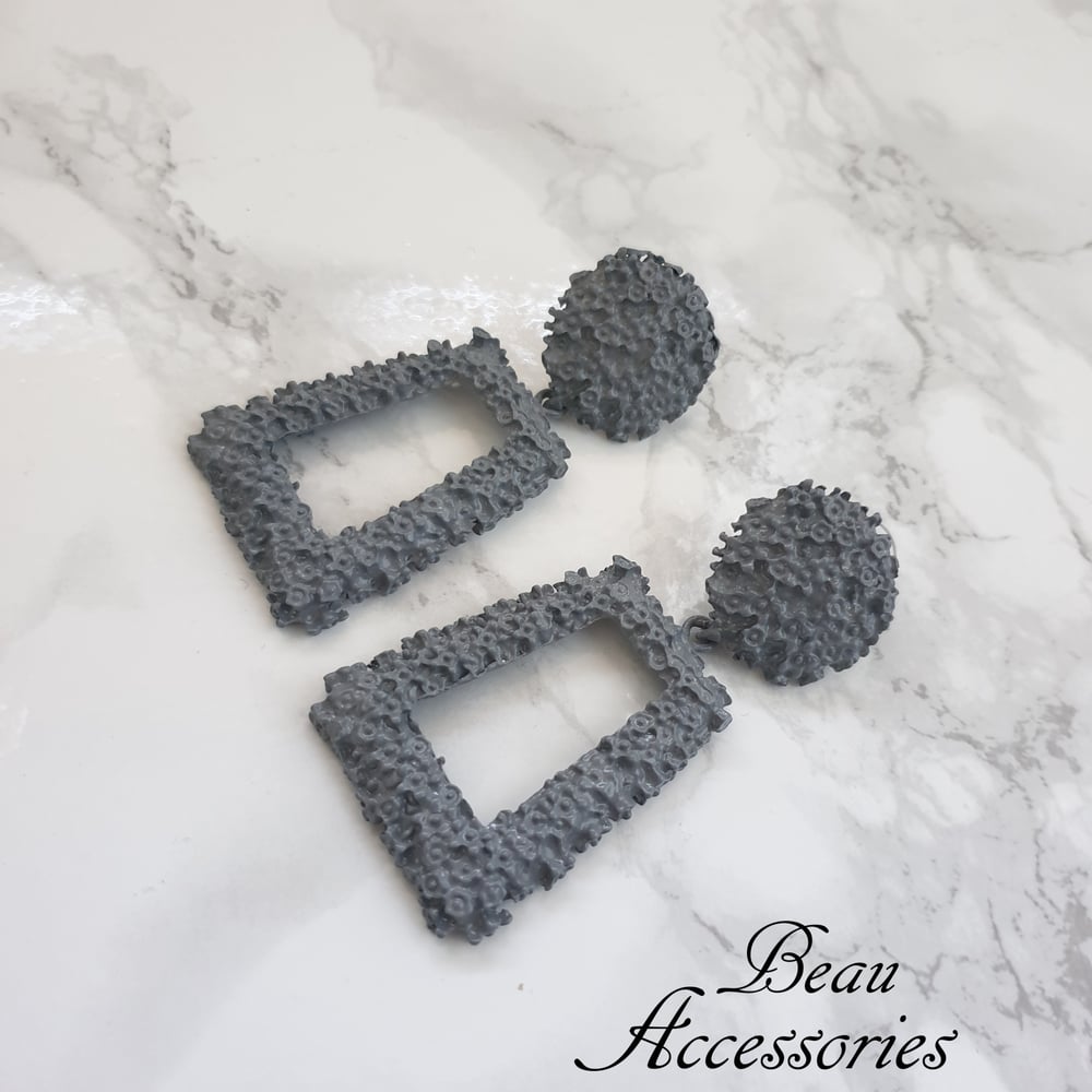 Image of Grey Textured Earrings