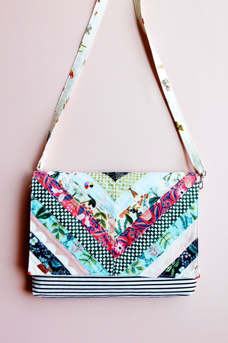 Image of the quilted CHLOE CLUTCH PDF pattern 