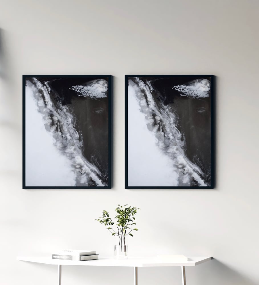 Image of The Acquiesce Series in Grey & White 