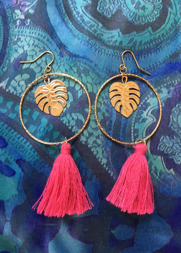 Image of Monstera leaf pink tassel hoop earrings 