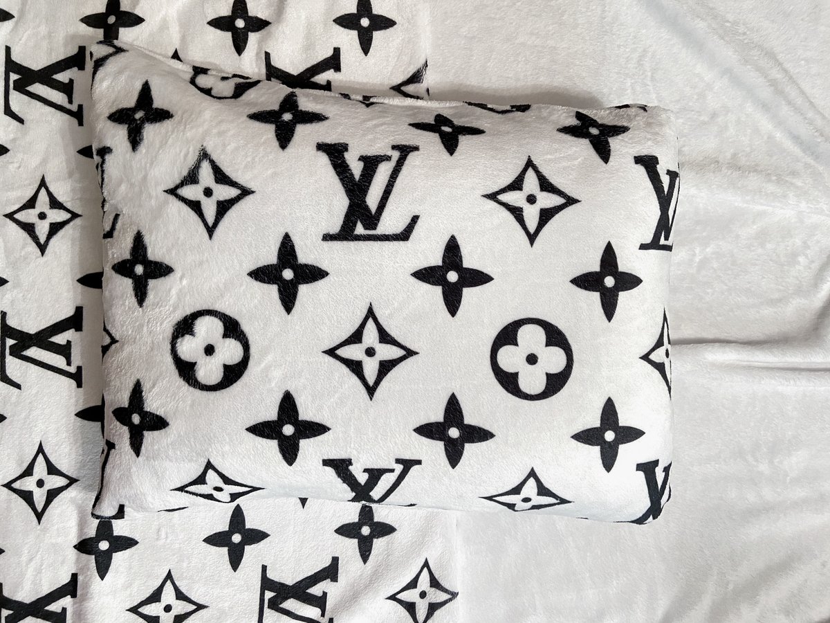 Shop Louis Vuitton 2022-23FW Unisex Blended Fabrics Plain Decorative Pillows  (M77863 M77864) by ☆MIMOSA☆