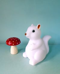 Image 1 of Squirrel Light