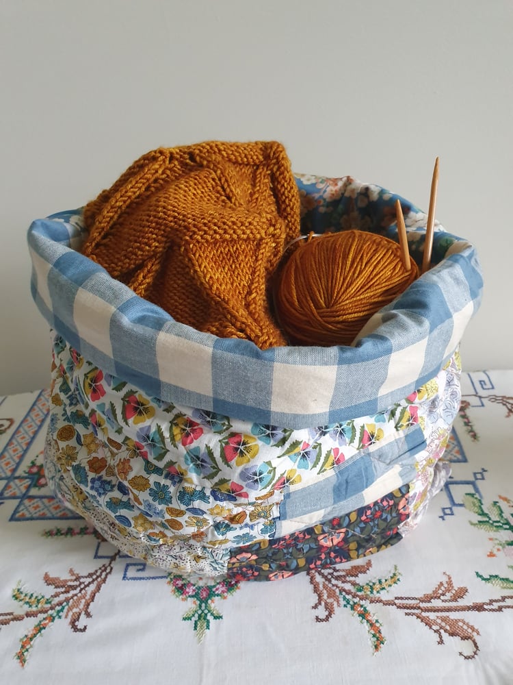 Image of The Pacific Coast Sweater project pouch - sewing pattern