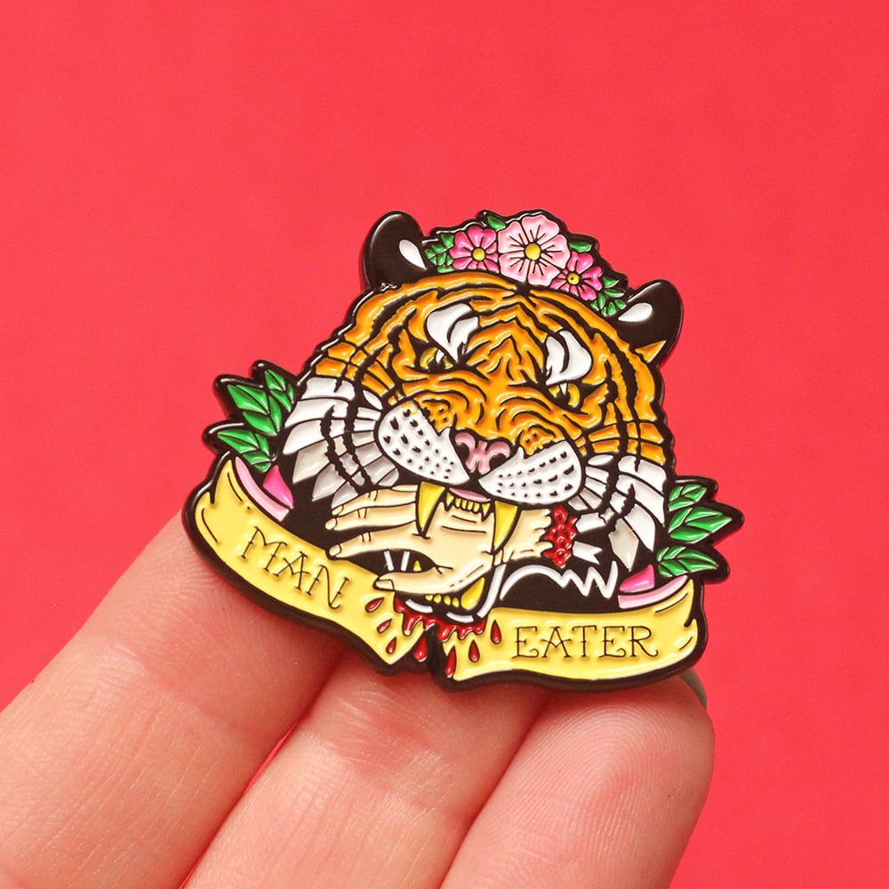 Man Eater Tiger Enamel Pin Tiger King Flower Crown Exotic Tiger Pin Badge Clorty Cat