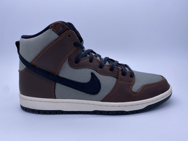 Image of NIKE SB DUNK HIGH PRO
