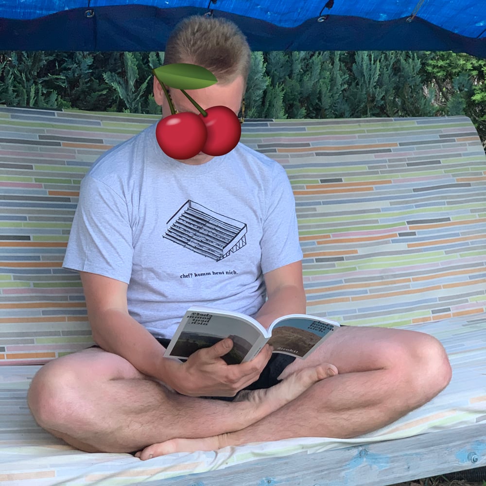 T-Shirt — chef? komm heut nich. (Siebdruck)