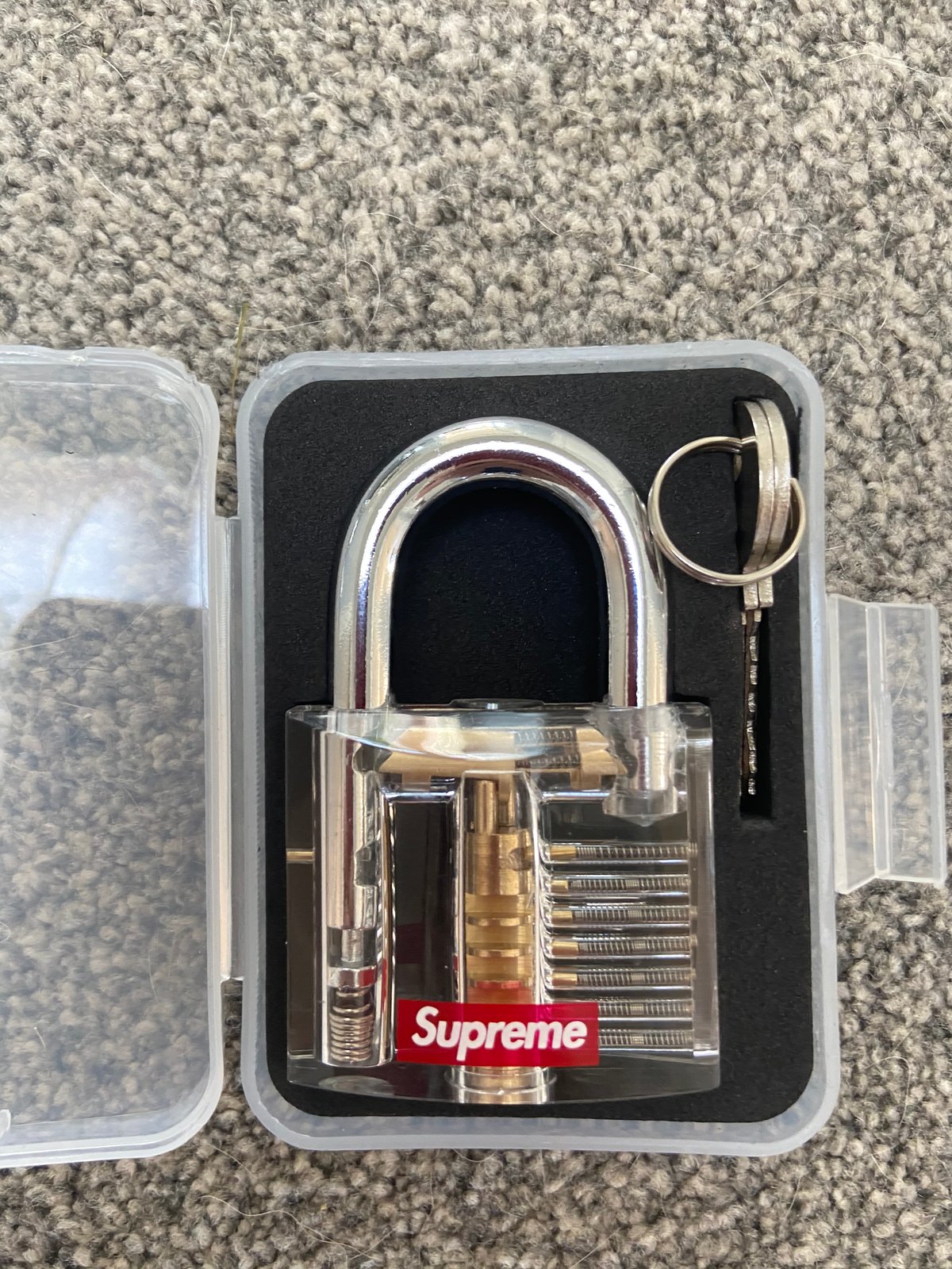 supreme lock