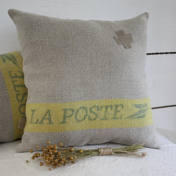 Image of Coussins La Poste Bandeau Jaune.