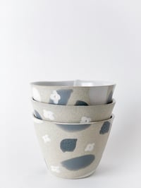 Image 3 of White Flower Granite Slate - Planter / Fruit Bowl