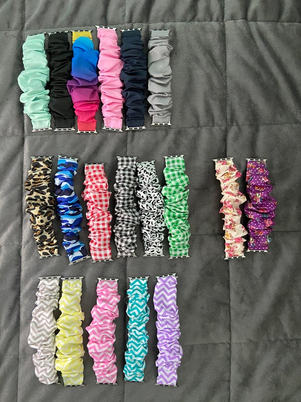 Image of scrunchie apple watch bands 💜.