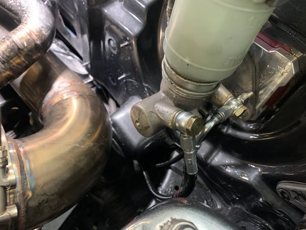 Image of EG 4 wheel brake tuck 