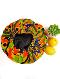 Image 4 of Ghana Kente Bonnet (Satin Lined)