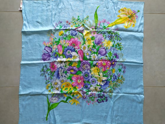Image of Vintage Gucci linen scarf