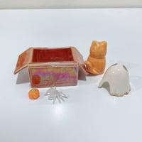 Image 11 of Glow in dark picture holder orange cat in the box ceramic keepsake (rainbow effect)