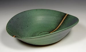 Green matt bowl (e030)